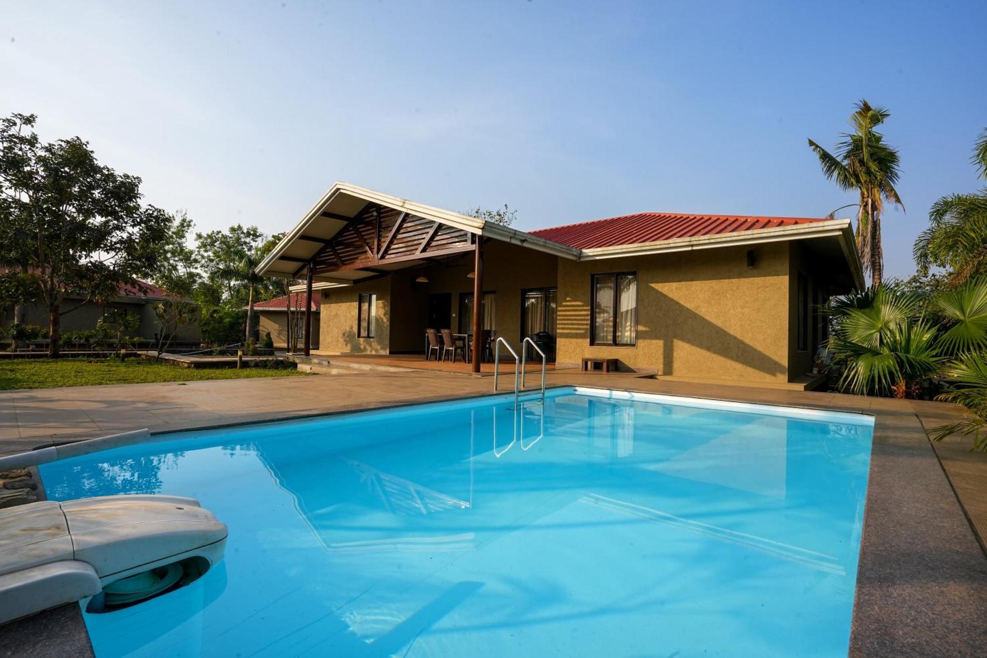 E&G Green Courts Resort At Koroli Hill Station ナーシク エクステリア 写真