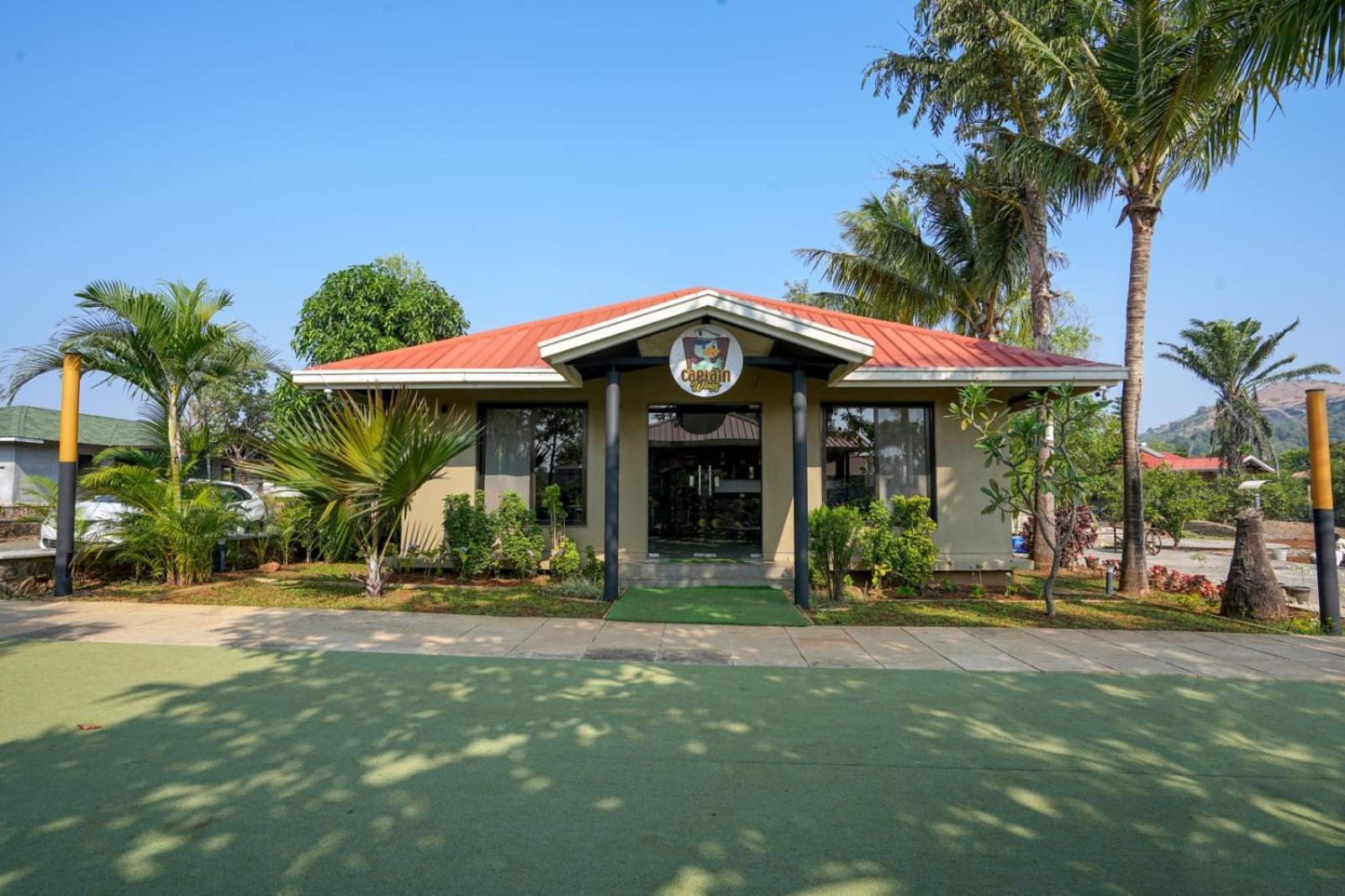 E&G Green Courts Resort At Koroli Hill Station ナーシク エクステリア 写真