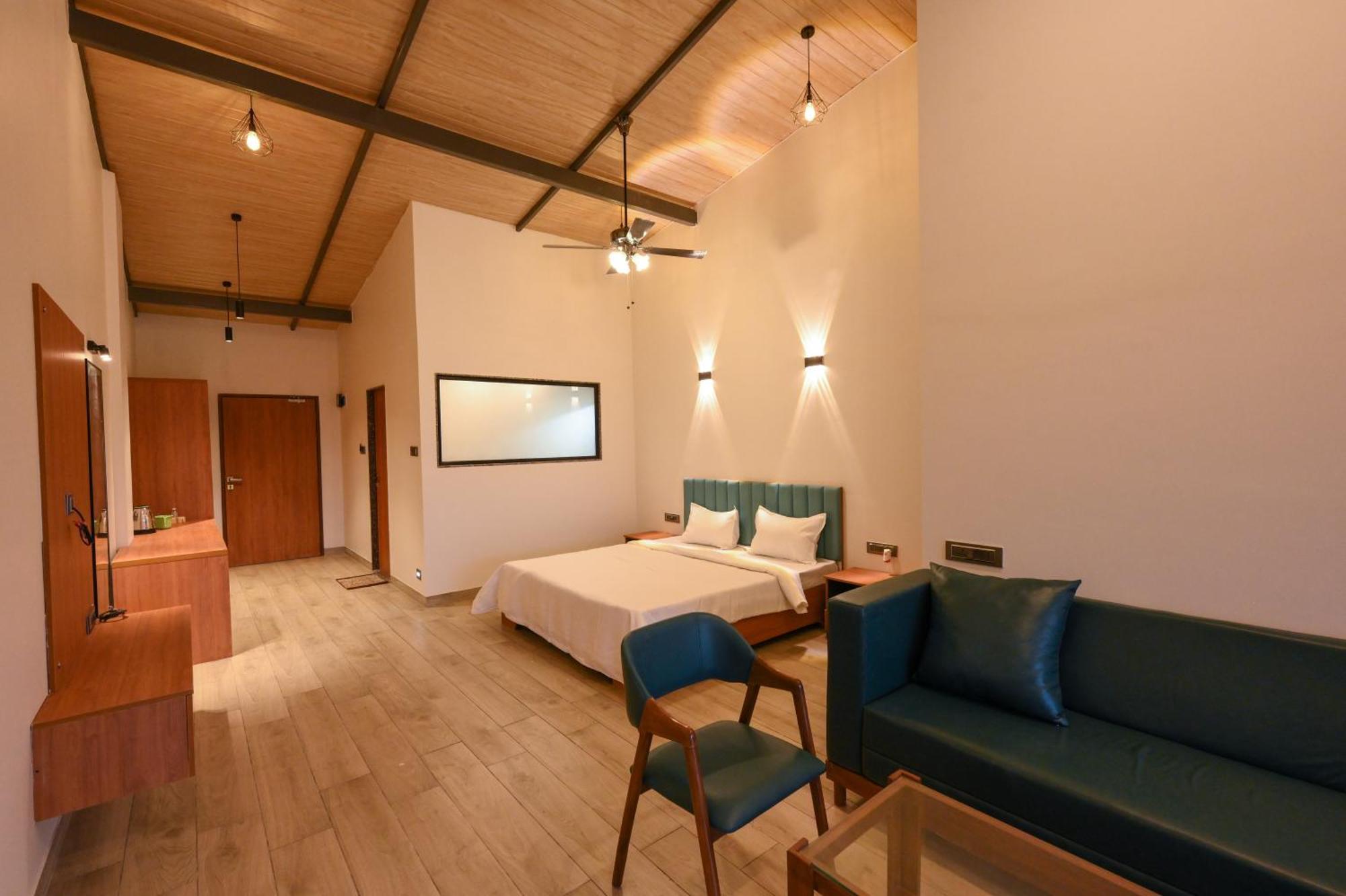 E&G Green Courts Resort At Koroli Hill Station ナーシク エクステリア 写真