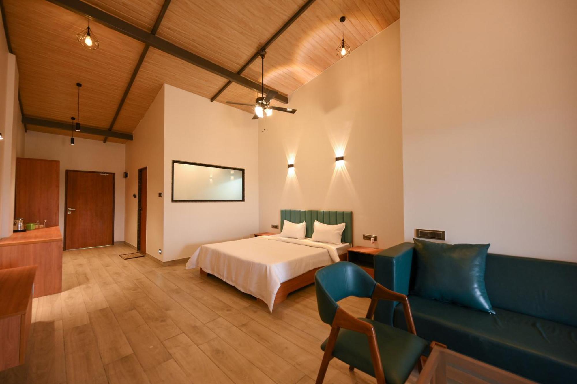 E&G Green Courts Resort At Koroli Hill Station ナーシク エクステリア 写真